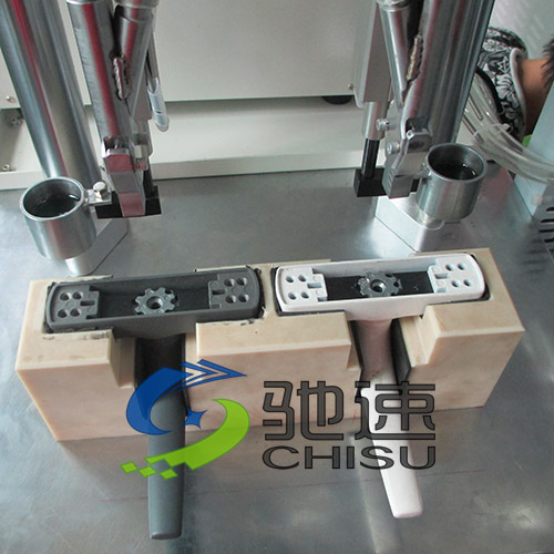 門鎖自動(dòng)螺絲機(jī)