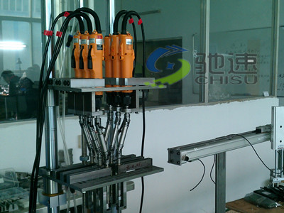 自動(dòng)送鎖螺絲機(jī)生產(chǎn)現(xiàn)場(chǎng)