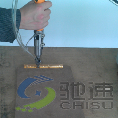 手持式鎖螺絲機